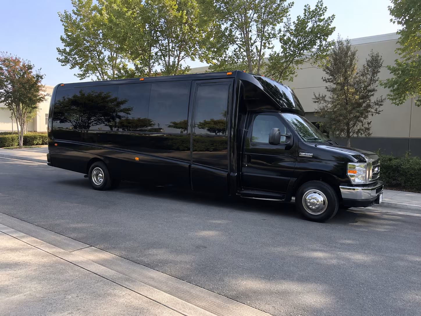 Birmingham Winery Tour & Pub Crawl Transportation party bus exterior