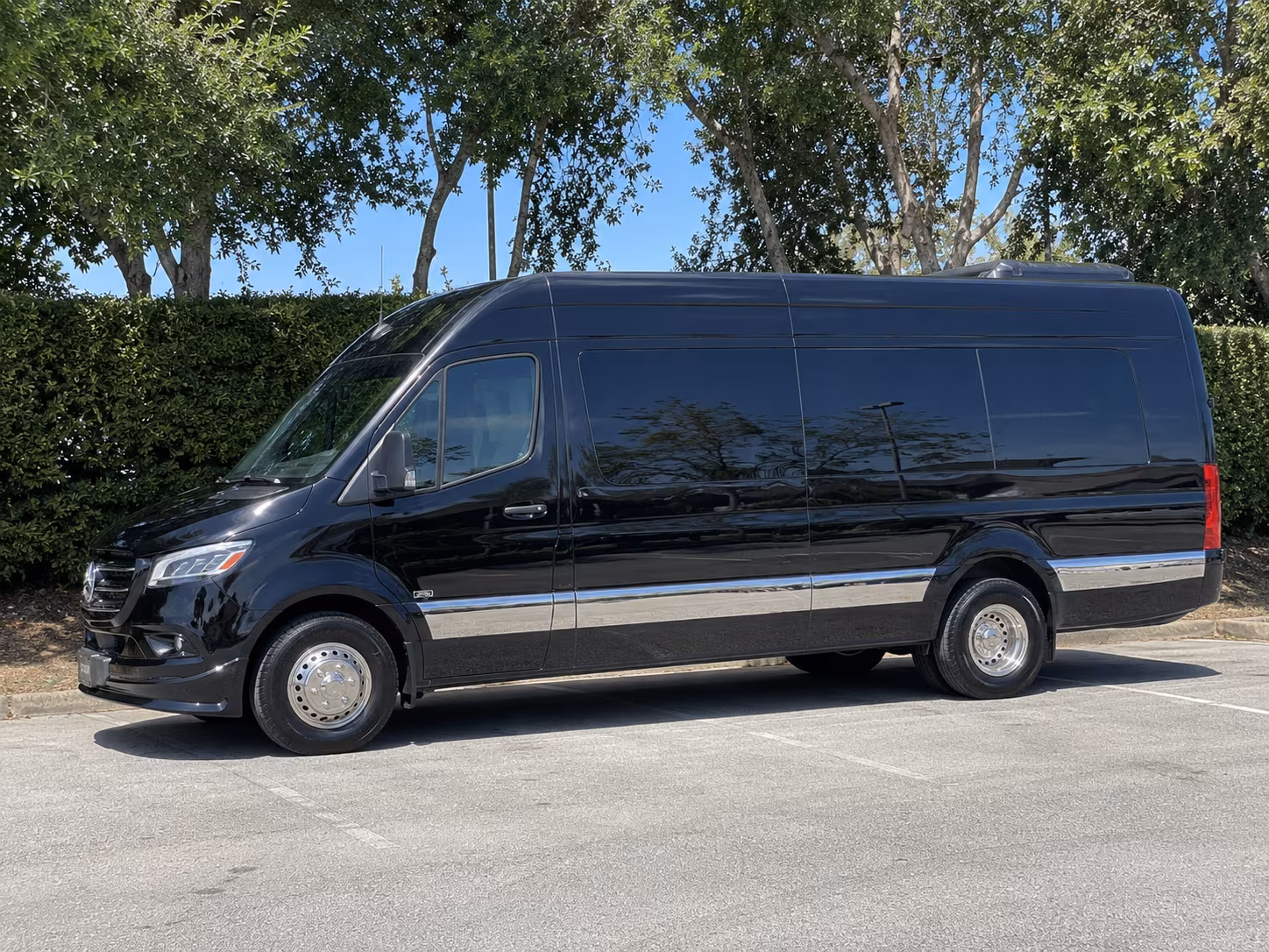 14 Passenger Sprinter Limo Exterior